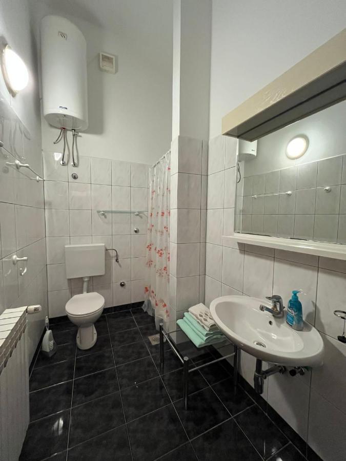Gorana Apartman With Swimming Pool Apartment Jelsa  Luaran gambar